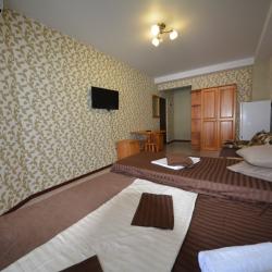 4-местная комната стандарт с балконом