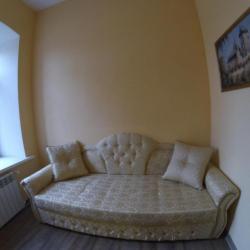 Номер стандарт с 2 односпальными кроватями и диваном (с завтраком)