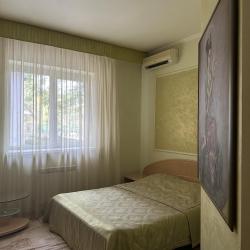 2-местный номер эконом стандарт с 1 двуспальной кроватью