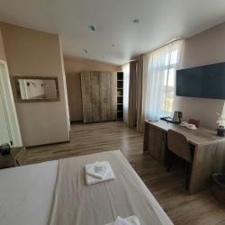 Номер люкс комфорт с 1 двуспальной кроватью