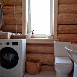 Коттедж улучшенный с 4 односпальными и 3 двуспальными кроватями