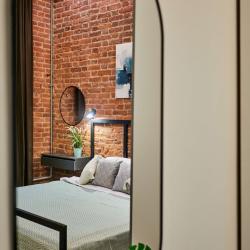 Фото Отель FlatStay Мойки 82| Трёшка у Исаакиевского собора в стиле Лофт, с просторной гостиной и 2-м ярусом
