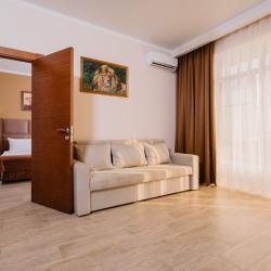 Фото Отель Family Pride Inn (Фэмили Прайд Инн)