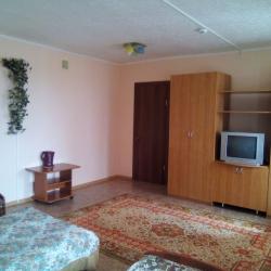 Номер стандарт с 3 односпальными кроватями (общие удобства)