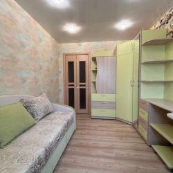 3-комнатные апартаменты улучшенные 3-к. квартира, 68 м², 4 кровати на союзной 135