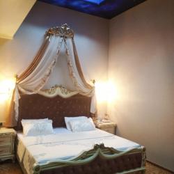 Номер люкс свадебный с 1 двуспальной кроватью