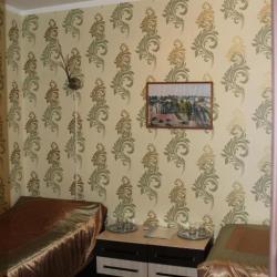 Комната стандарт с 2 односпальными кроватями и диваном (с завтраком)