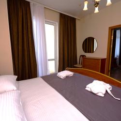 3-местный 2-комнатный номер люкс