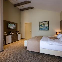 Номер стандарт с 1 двуспальной кроватью