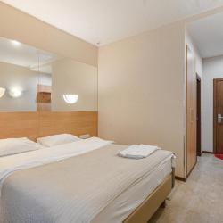 Номер стандарт с 1 двуспальной кроватью