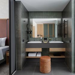 Номер делюкс премиум с 1 двуспальной кроватью