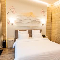 Фото Отель Охта Парк коттеджи