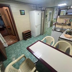 Комната стандарт с 2 односпальными и 1 двуспальной кроватью