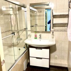 Фото Отель Top House (Топ Хаус) на улице Родионова 165 корпус 8