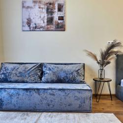 Фото Отель FlatStay Мойки 82| Трёшка у Исаакиевского собора в стиле Лофт, с просторной гостиной и 2-м ярусом