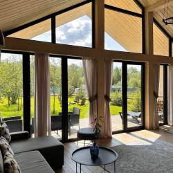 Фото Отель BarnHouse Village (БарнХаус Виллэдж)