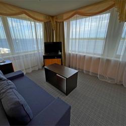 Номер полулюкс бизнес с 2 односпальными кроватями