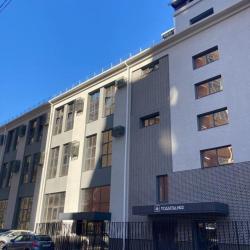 Апартаменты стандарт с 1 двуспальной кроватью и диваном
