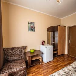 Комната стандарт с 1 двуспальной кроватью и балконом