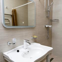 Номер люкс с 2 двуспальными кроватями