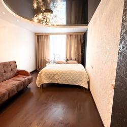 Фото Апартаменты на улице Крупинова 4