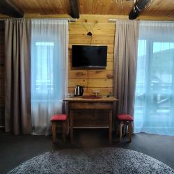 Комната комфорт семейная с 1 двуспальной кроватью