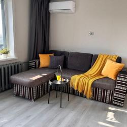 Фото Апартаменты на улице Адоратского 53