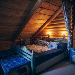 2-местный номер полулюкс с 2 односпальными кроватями (мансарда)