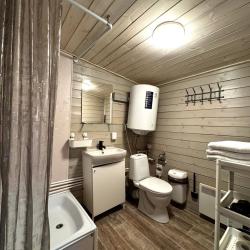 2-комнатный коттедж стандарт №1 с 2 двухъярусными кроватями и диваном-кроватью