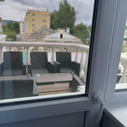 Номер стандарт семейный с 1 односпальной и 1 двуспальной кроватью