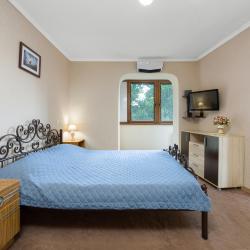 Фото Апартаменты на улице Велинградская 1