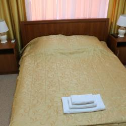 Номер стандарт с 1 двуспальной кроватью