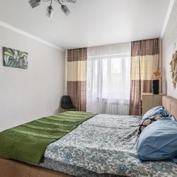 3-комнатные апартаменты эконом 33 военный городок д1 (мансарда)