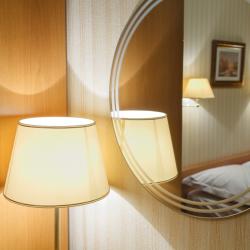 Номер стандарт с 1 двуспальной кроватью