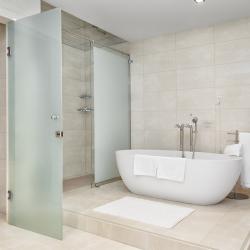 2-комнатный номер люкс комфорт с 1 двуспальной кроватью