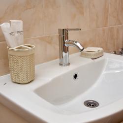 Фото Отель Ден Апарт на улице Большевистская