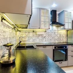 Фото Отель LetoApart (ЛетоАпарт) на улице Суворовская 77-312