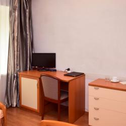 Номер стандарт с 2 односпальными кроватями (с завтраком)