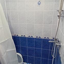 Номер комфорт с 1 двуспальной кроватью (с балконом)