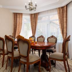 3-комнатные апартаменты люкс Цветочная 35 с 1 двуспальной кроватью