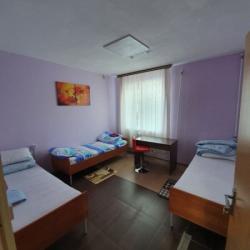 Кровать в 3-местном общем номере