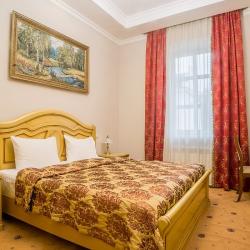 Номер стандарт с 1 двуспальной кроватью (с завтраком)