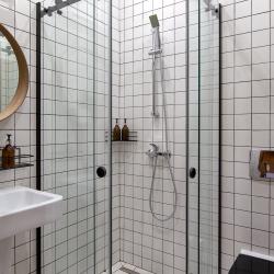 Кровать в общем номере 54 м²
