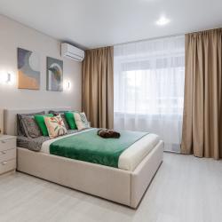 Фото Апартаменты на улице Николая Баженова 2а