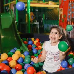 Виктория Плаза — e5deaea94ec0a405a86ce5b6aec787f4