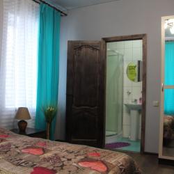 Номер стандарт с 1 двуспальной кроватью