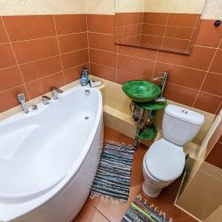 Фото Апартаменты на улице Титова 240/1