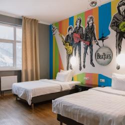 2-местный номер в блоке Extra Space с балконом и видом на горы