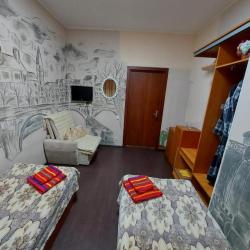 Комната стандарт с 2 односпальными кроватями (удобства на этаже)