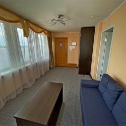 Номер полулюкс бизнес с 2 односпальными кроватями